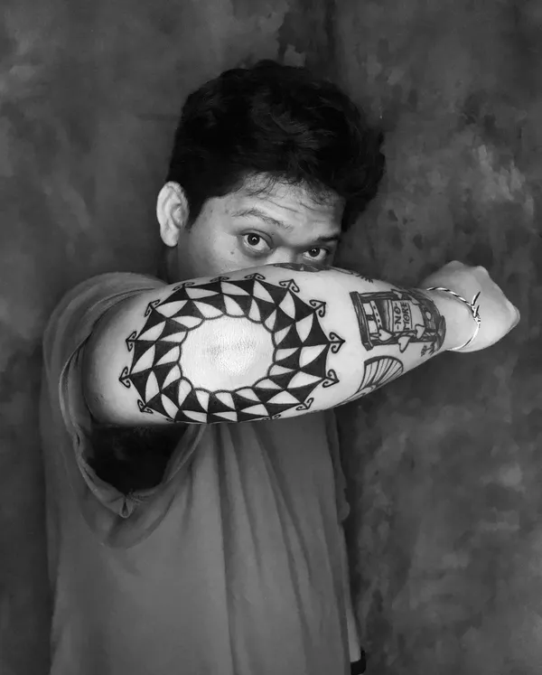 Bold blackwork tattoo by Ebie Tattooer - piece 6