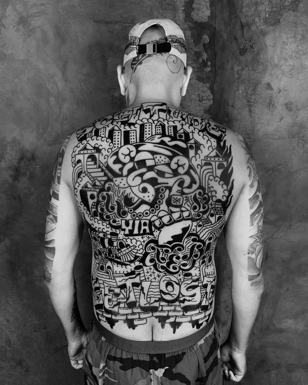 Bold blackwork tattoo by Ebie Tattooer - piece 4
